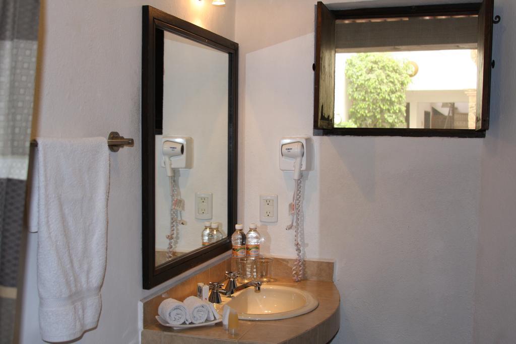 Hotel Villa Del Villar Queretaro Room photo